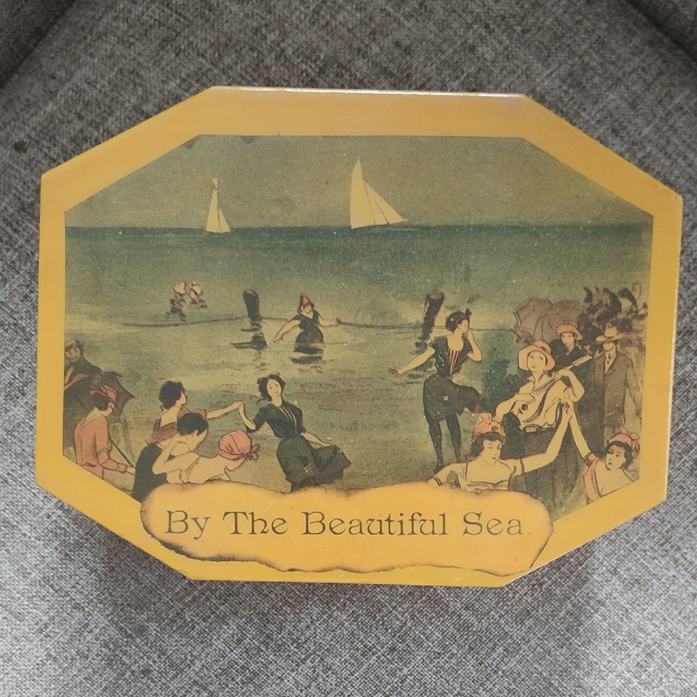 Vintage Gold And Black Decoupaged "By The Beautiful Sea" Decorative Hinged Chest